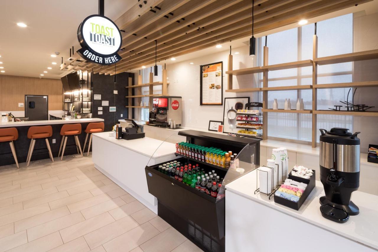 Holiday Inn - Kalamazoo West, an IHG Hotel Bagian luar foto