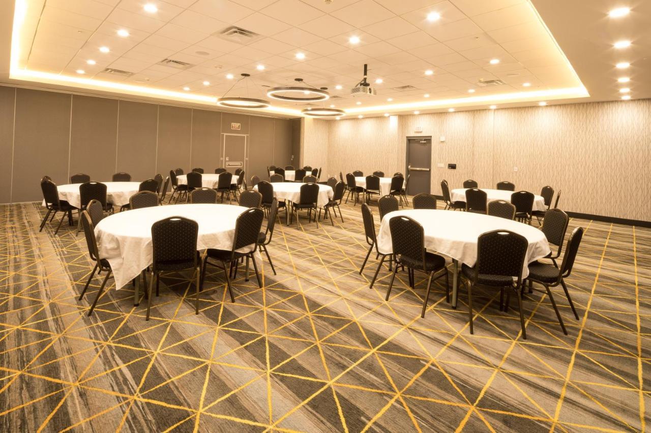 Holiday Inn - Kalamazoo West, an IHG Hotel Bagian luar foto