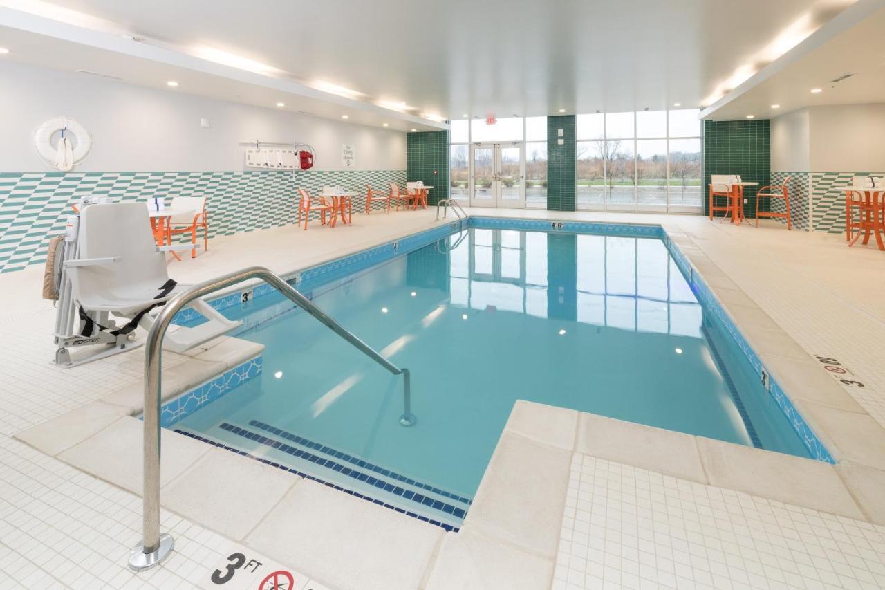 Holiday Inn - Kalamazoo West, an IHG Hotel Bagian luar foto